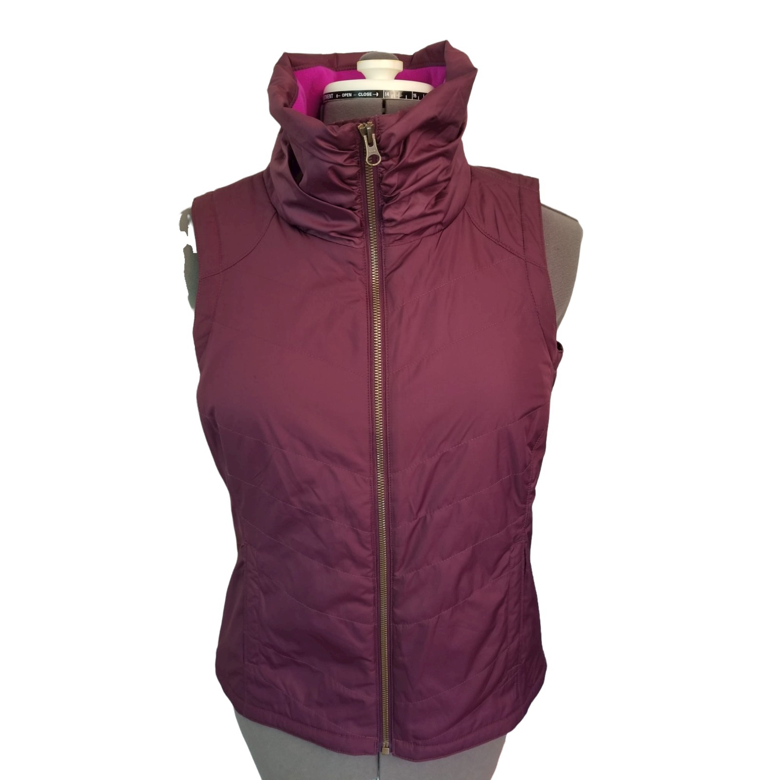 Columbia Purple Women's Vest Size M Length 24 In, Pit To Pit 20 In